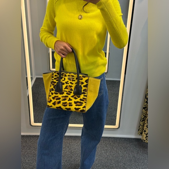 Prada bag - Picture 3 of 11